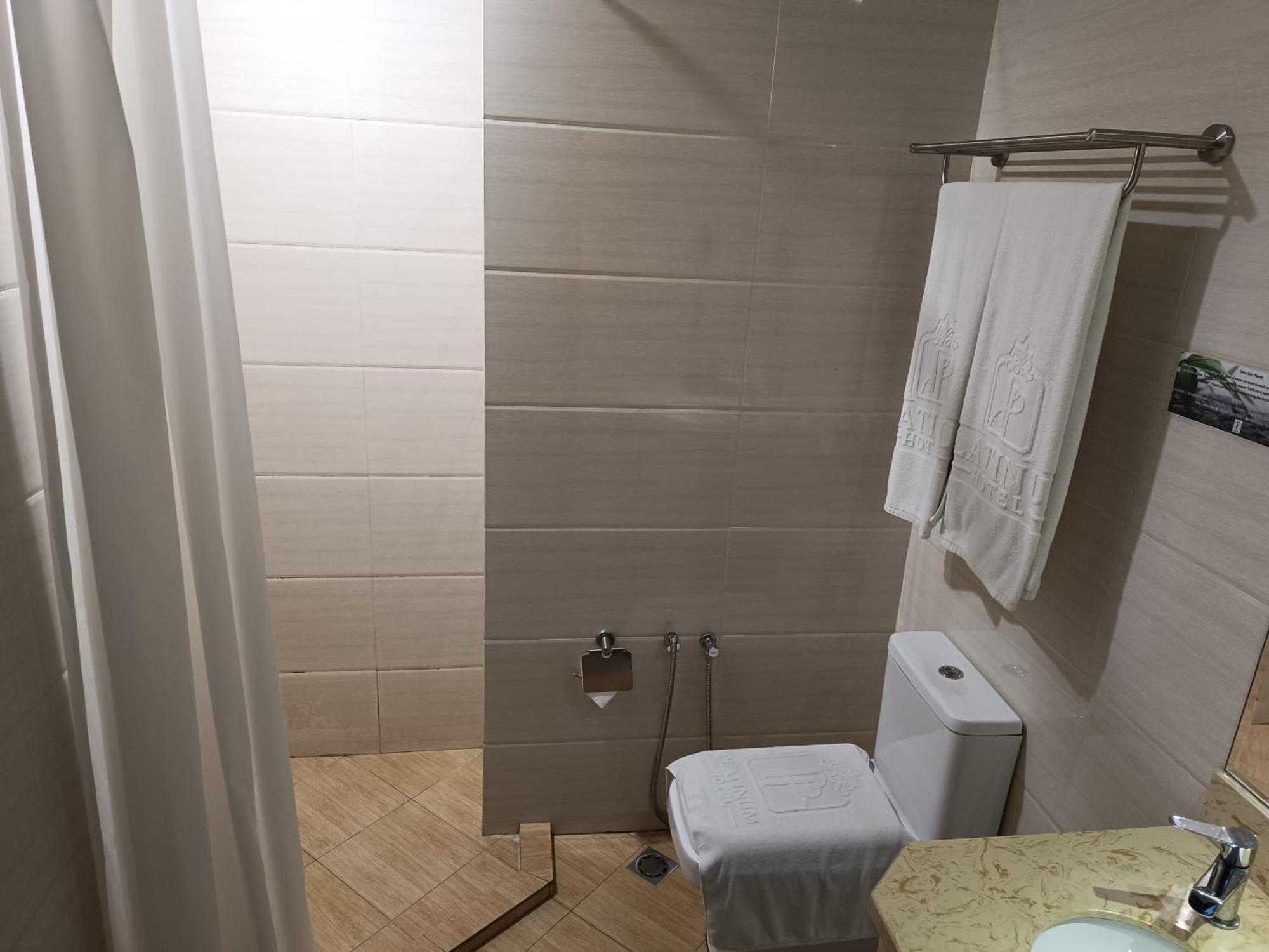 Lintas Platinum Hotel Kota Kinabalu Extérieur photo