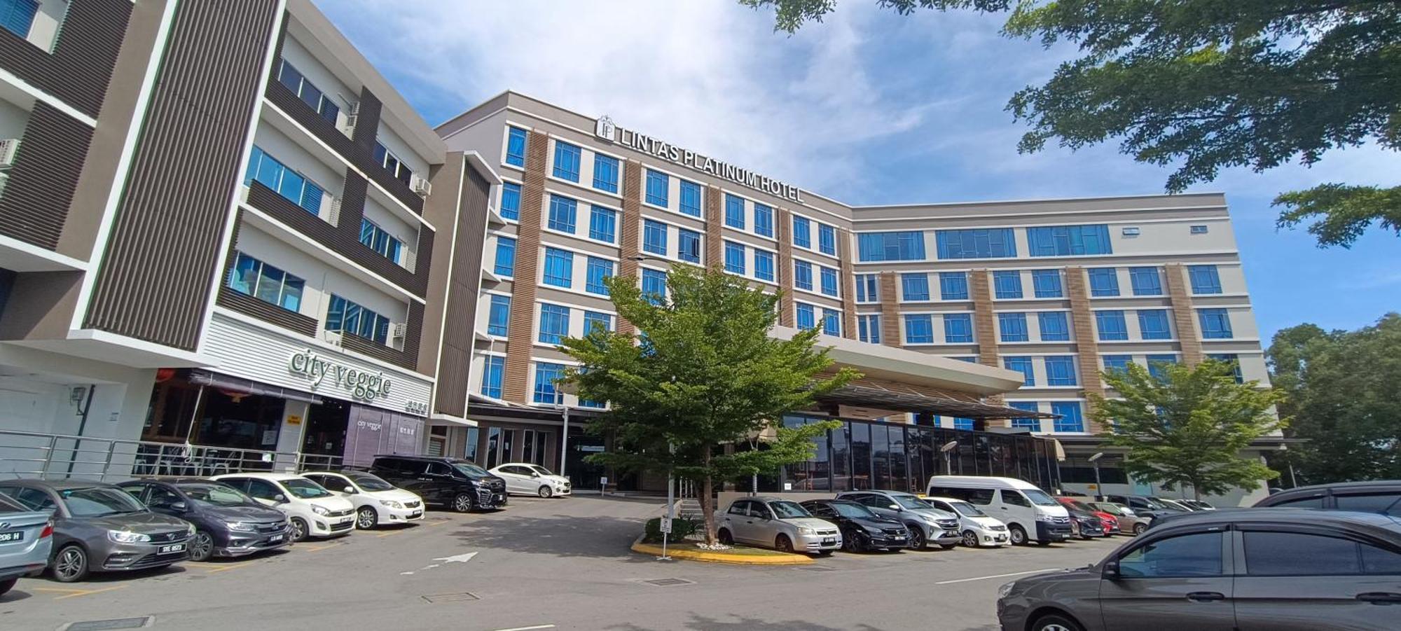 Lintas Platinum Hotel Kota Kinabalu Extérieur photo