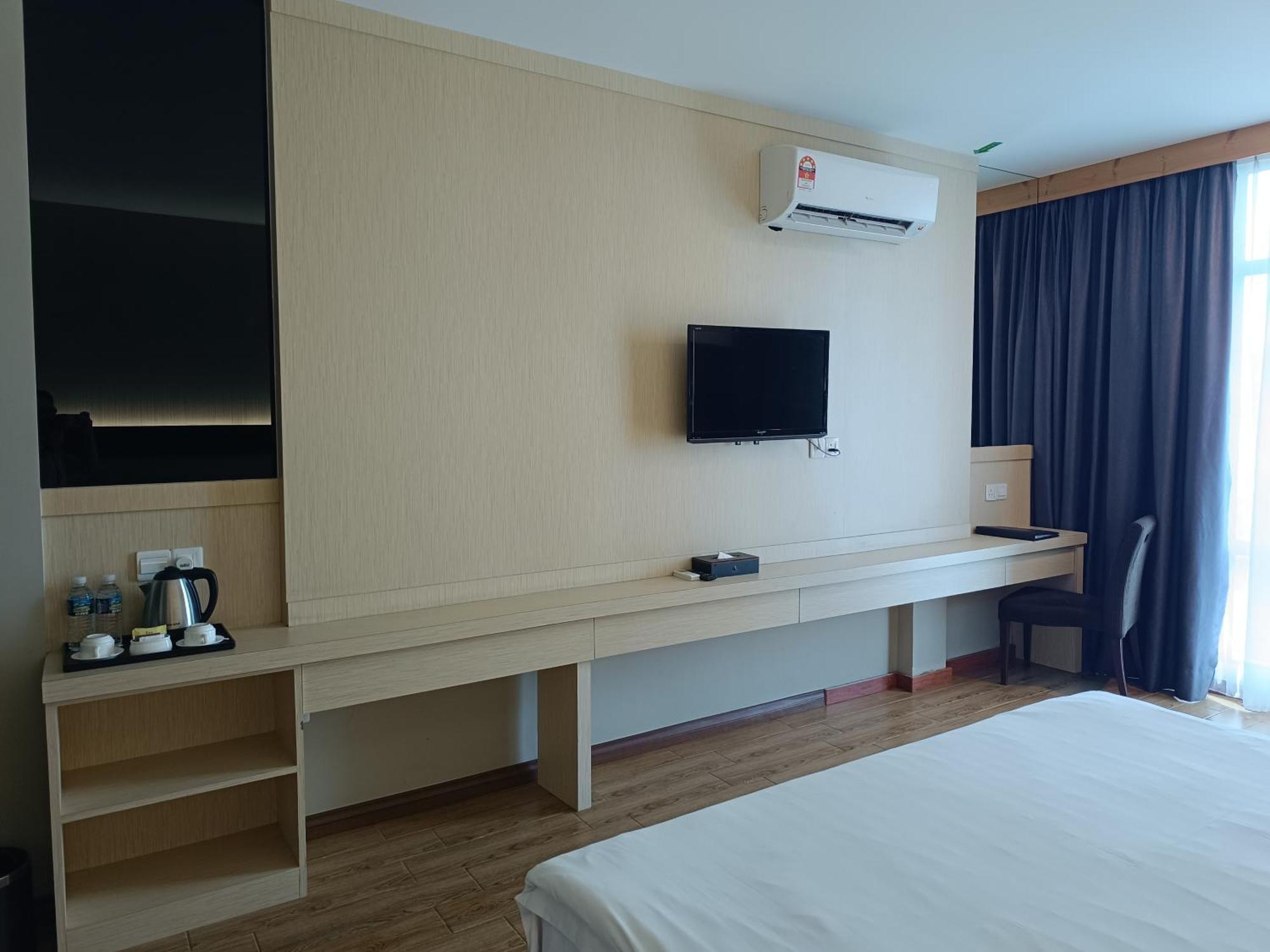 Lintas Platinum Hotel Kota Kinabalu Extérieur photo