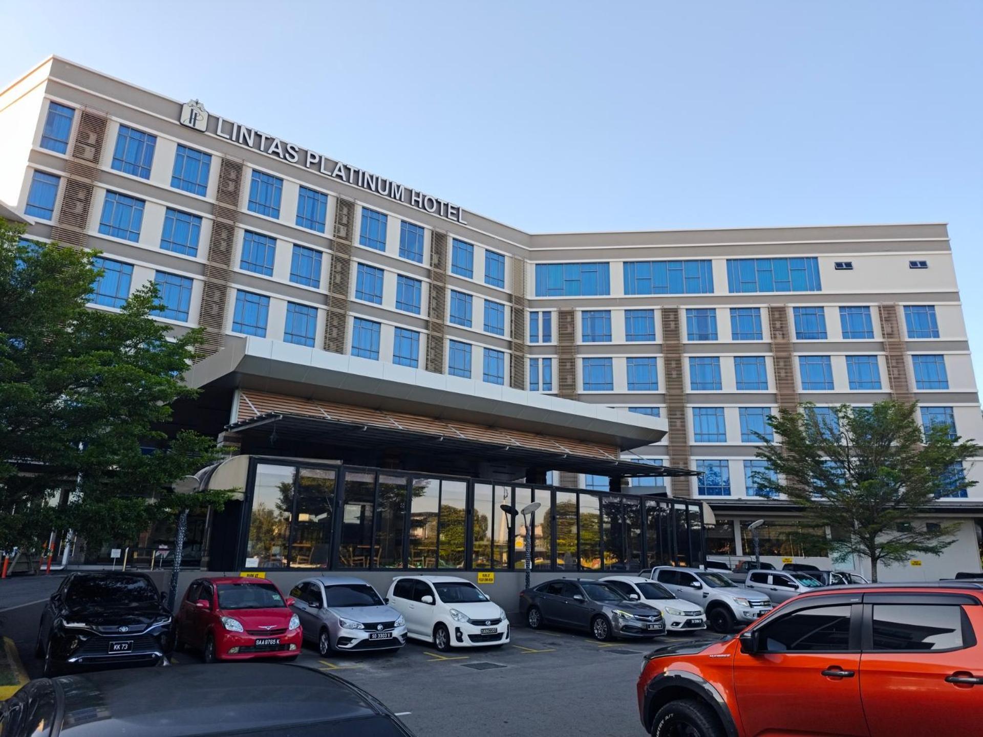 Lintas Platinum Hotel Kota Kinabalu Extérieur photo