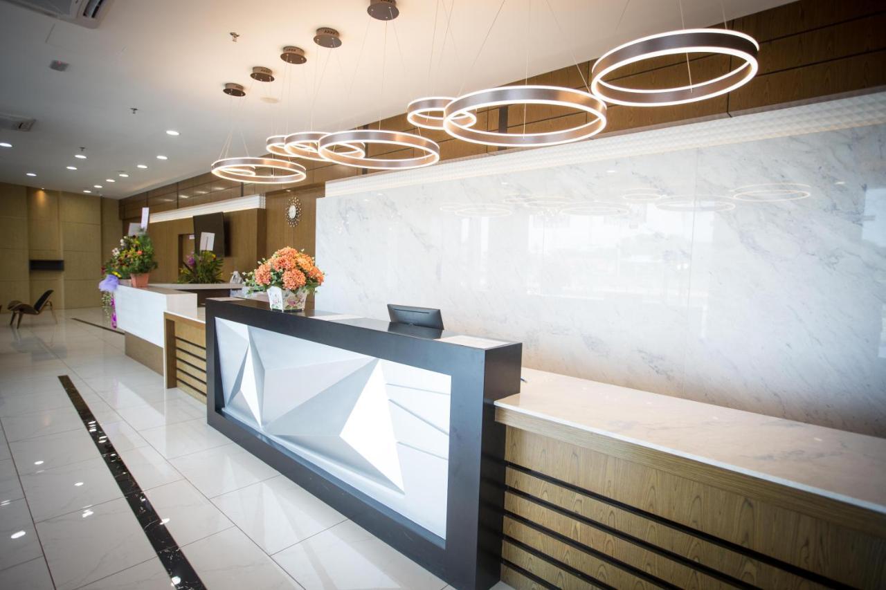Lintas Platinum Hotel Kota Kinabalu Extérieur photo