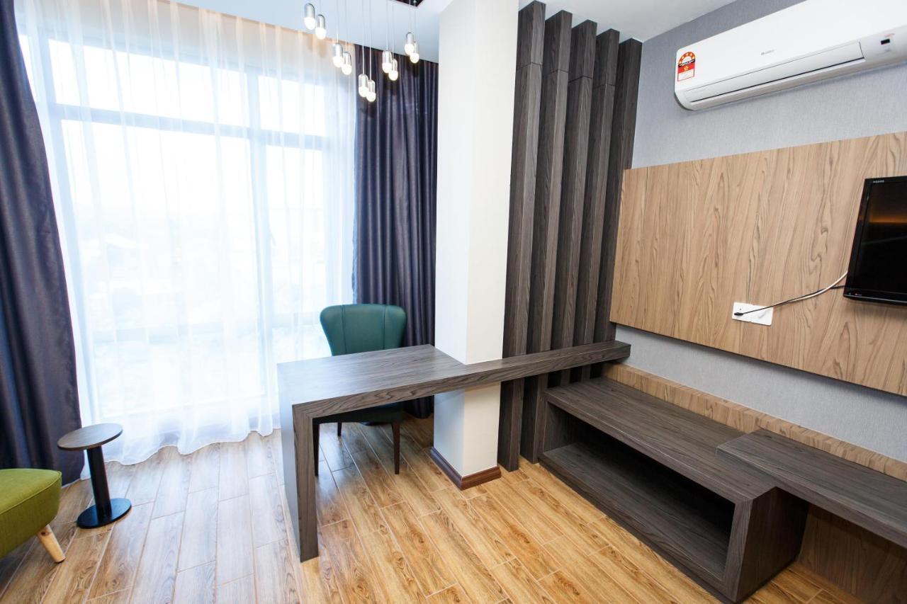 Lintas Platinum Hotel Kota Kinabalu Extérieur photo