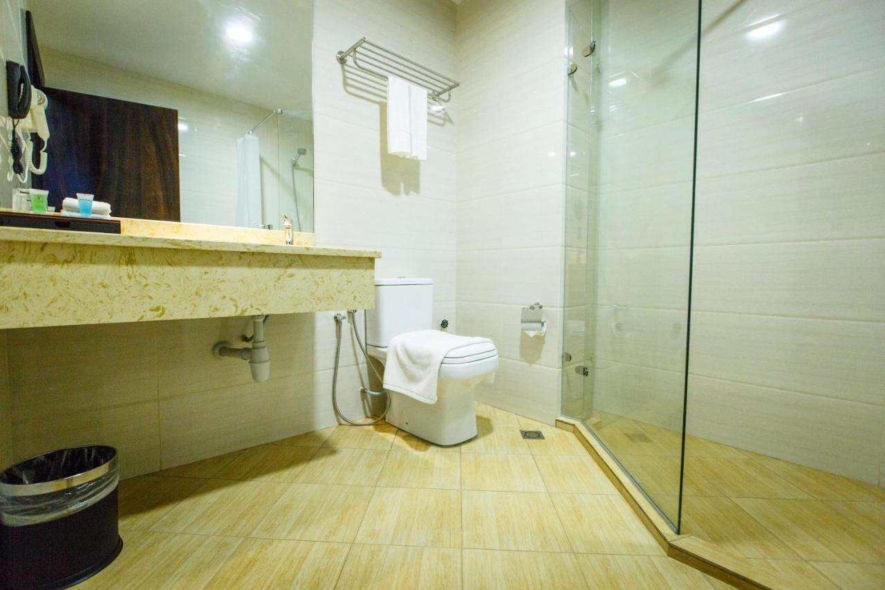 Lintas Platinum Hotel Kota Kinabalu Extérieur photo