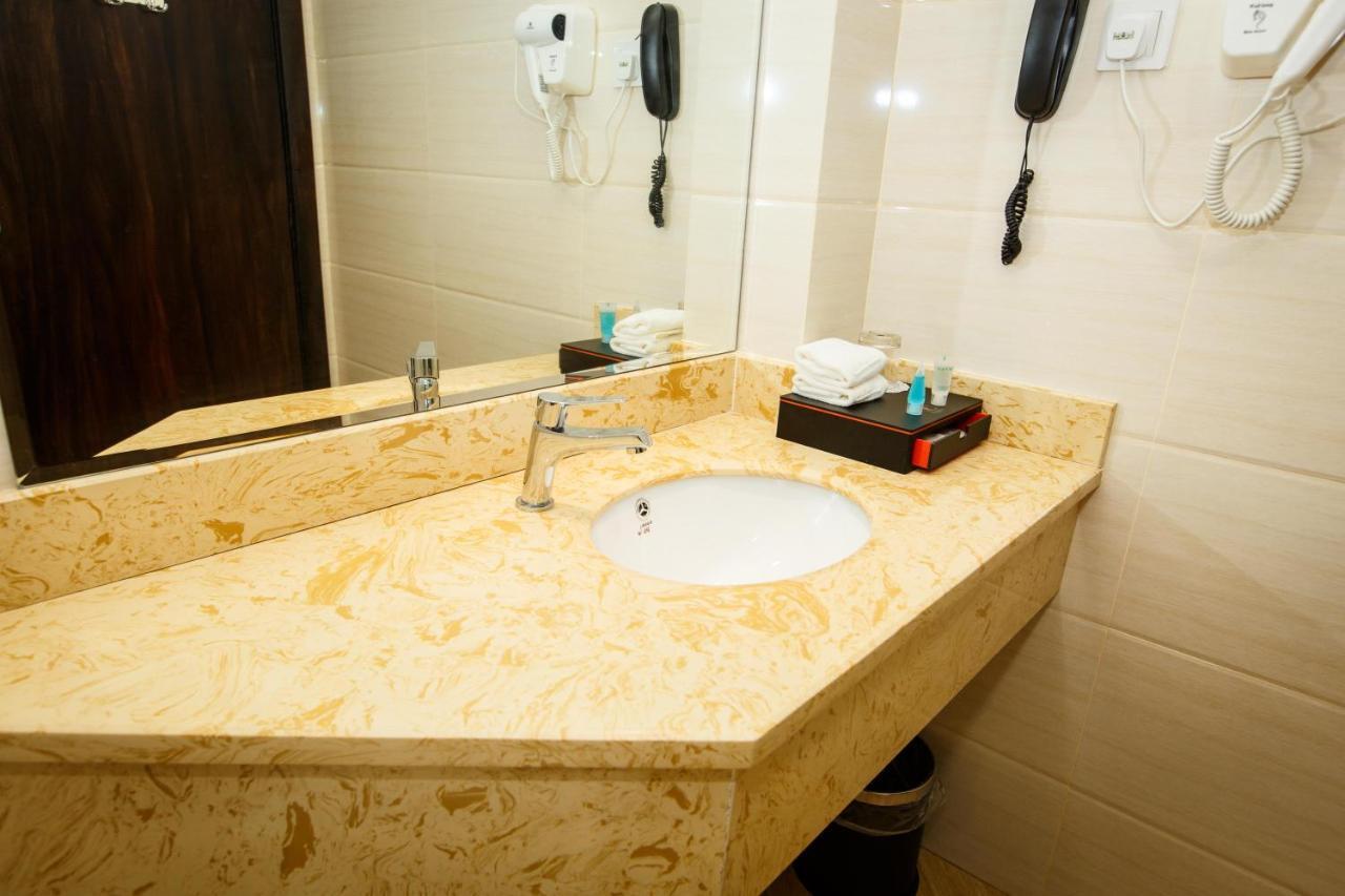 Lintas Platinum Hotel Kota Kinabalu Extérieur photo