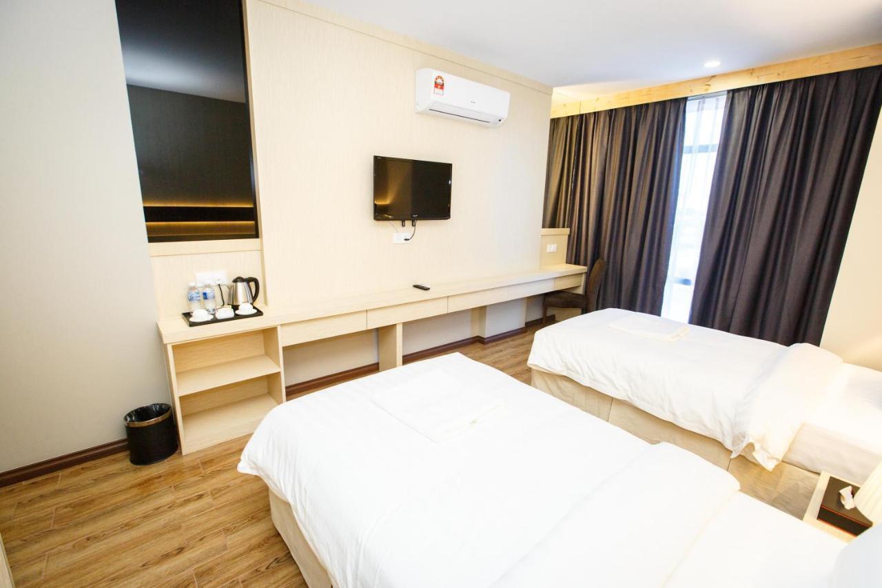 Lintas Platinum Hotel Kota Kinabalu Extérieur photo
