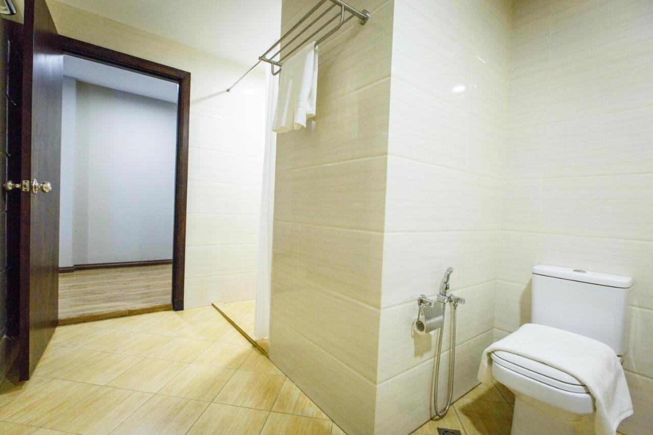 Lintas Platinum Hotel Kota Kinabalu Extérieur photo